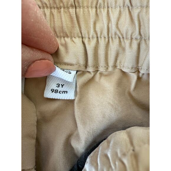 Burberry Boys Khaki Shorts size 3Y Large B Logo - Picture 5 of 8